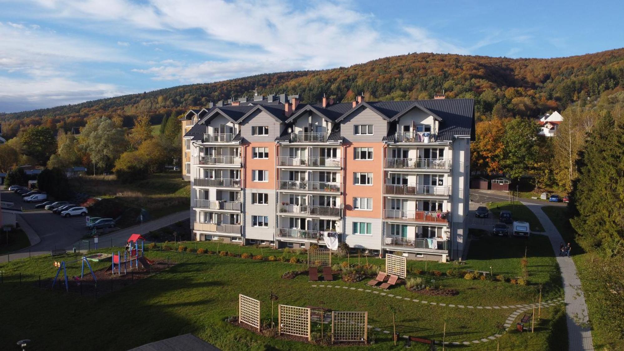 Apartament Sloneczny Устрики-Долішні Екстер'єр фото